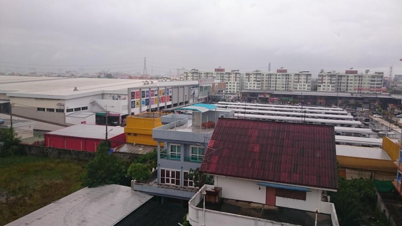 J.Residence Samut Prakan Dış mekan fotoğraf