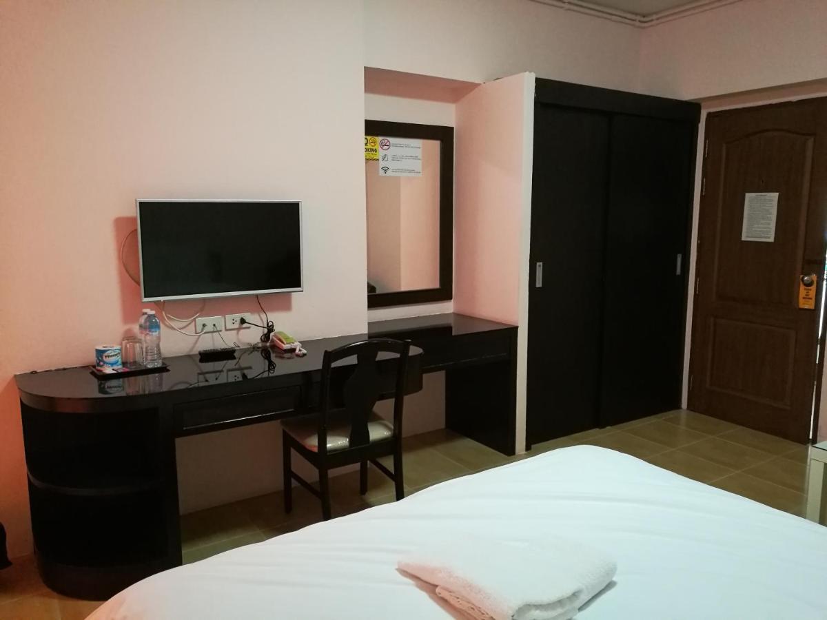 J.Residence Samut Prakan Dış mekan fotoğraf